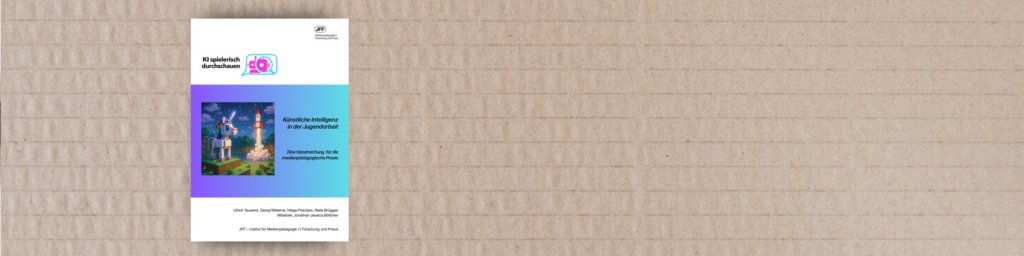 Ein Buchcover mit dem Titel "KI spielerisch durchschauen" und einem Untertitel "Künstliche Intelligenz in der Jugendarbeit - Eine Handreichung für die medienpädagogische Praxis". In der Mitte des Covers befindet sich ein digitales Bild, das eine pixelartige Illustration einer Burg und einer Rakete zeigt. Oben links ist das Logo des JFF – Institut für Medienpädagogik zu sehen. Der Hintergrund ist in Weiß und verschiedenen Blautönen gestaltet.